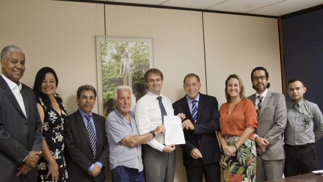 Acordo firmado com moradores permite a venda direta dos lotes da Etapa 2 do Jardim Botânico Acordo firmado com moradores permite a venda direta dos lotes da Etapa 2 do Jardim Botânico