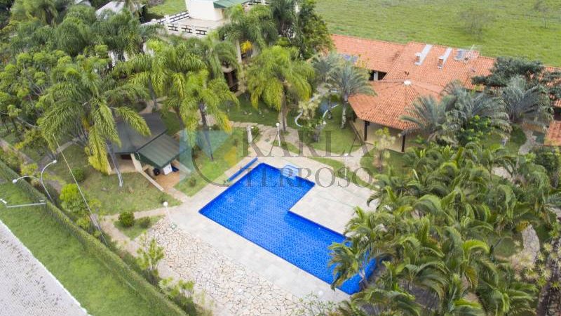 Casa a venda com casa 10 suítes piscina churrasqueira Mansões Flamboyants DF 140 Jardim Botânico Brasilia